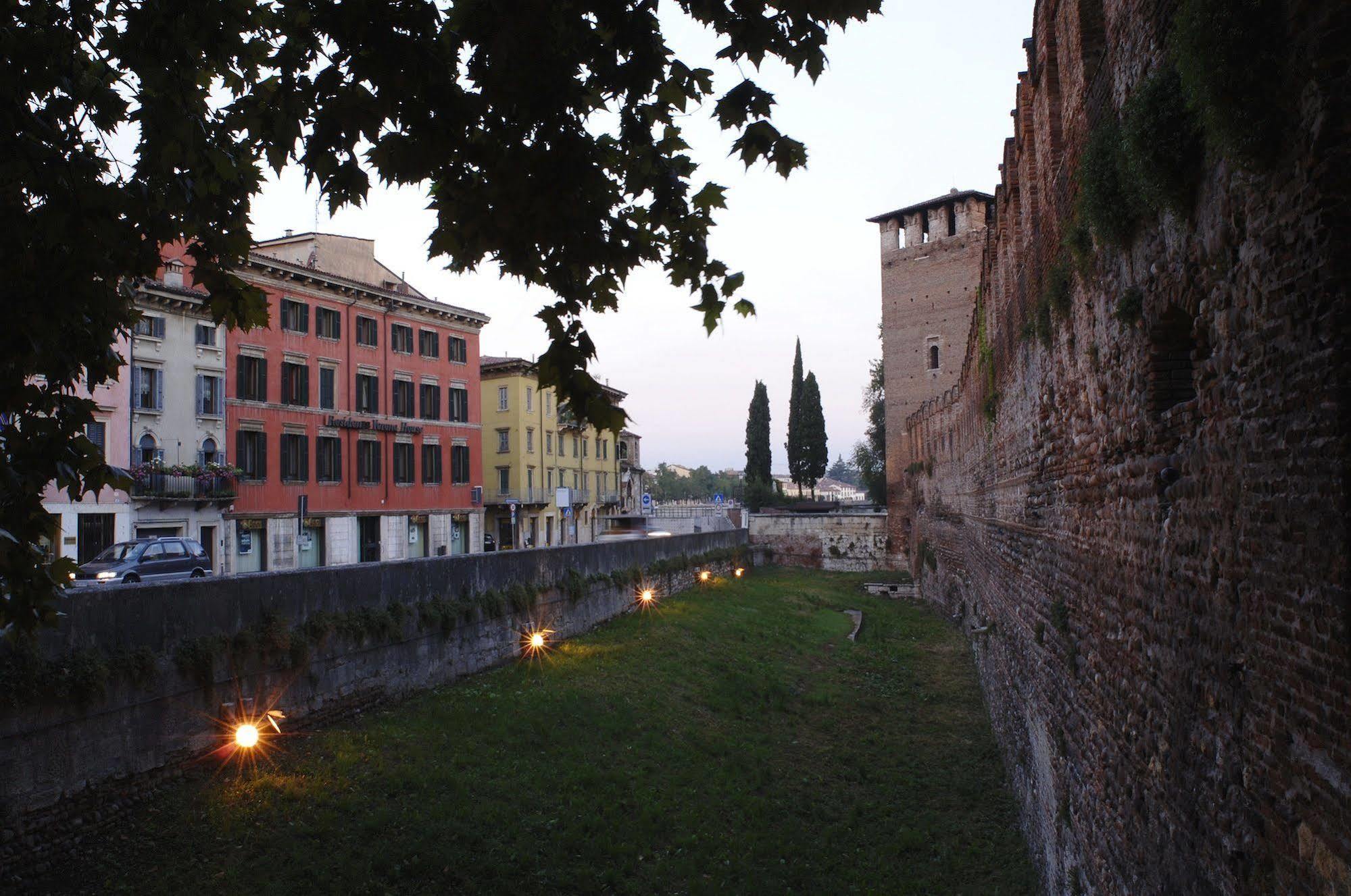 Verona House Aparthotel Exterior photo